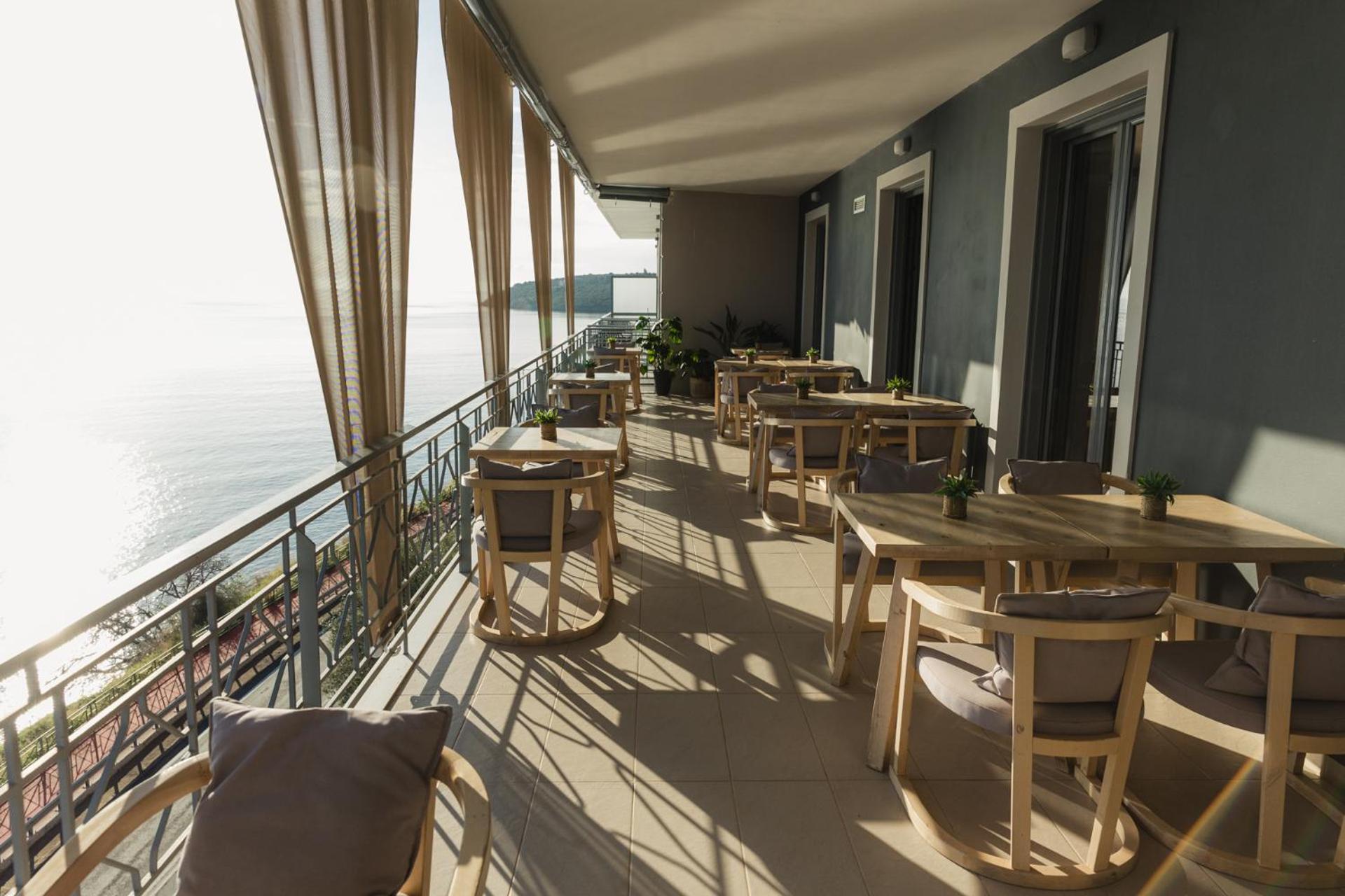 Infinity Hotel Gytheio Exterior foto